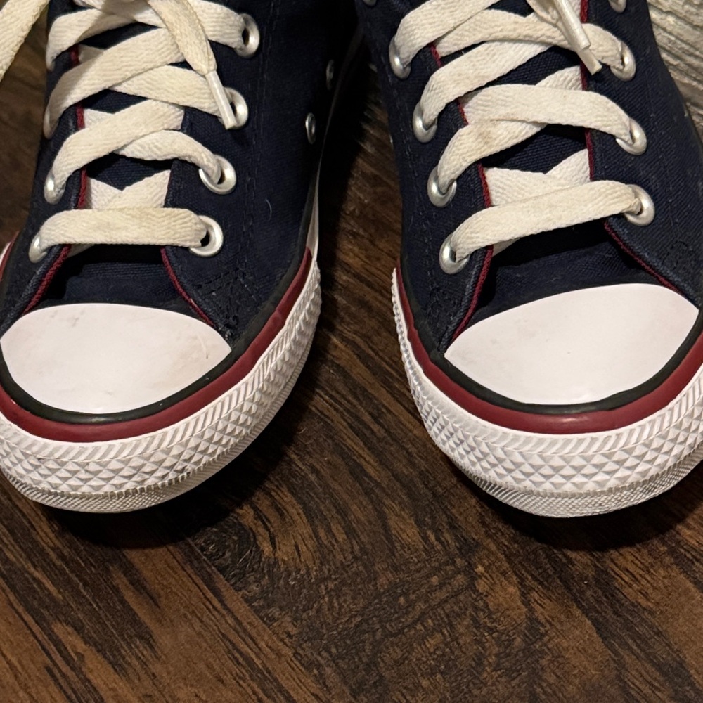 Converse Dark Blue MidTop Canvas Sneakers, Sz 5, Like New - Picture 4 of 10